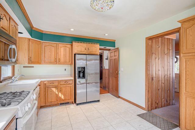 7 McNeil Road, Bethel, CT 06801