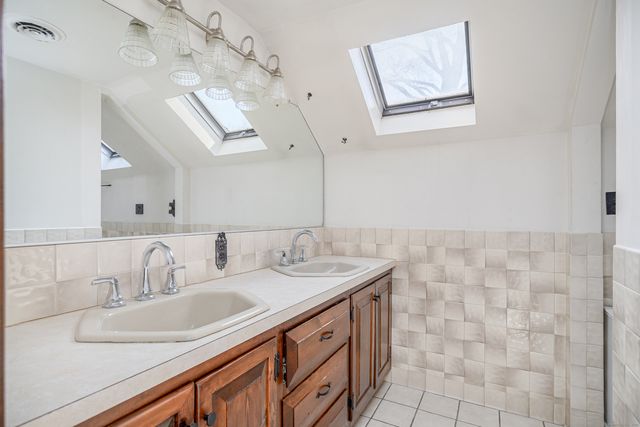 7 McNeil Road, Bethel, CT 06801