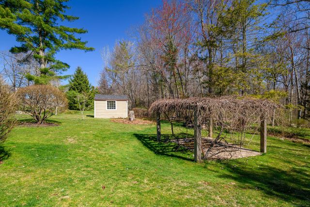 7 McNeil Road, Bethel, CT 06801