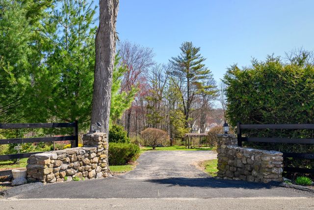 7 McNeil Road, Bethel, CT 06801
