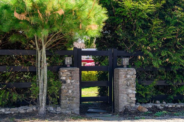 7 McNeil Road, Bethel, CT 06801