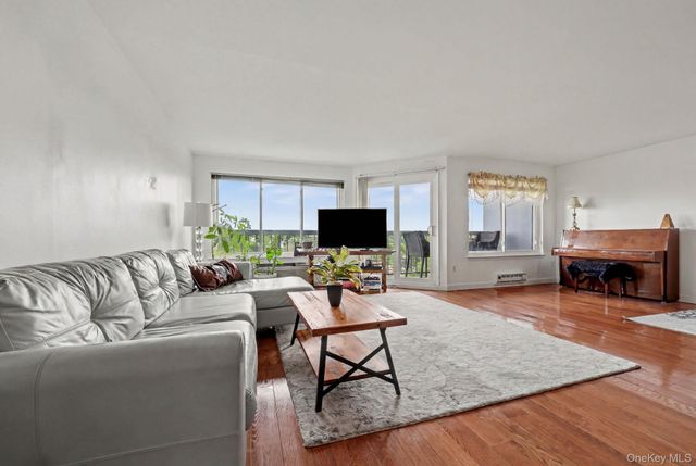 500 High Point Drive 810, Hartsdale, NY 10530