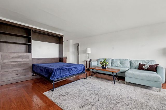 500 High Point Drive 810, Hartsdale, NY 10530