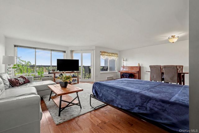 500 High Point Drive 810, Hartsdale, NY 10530