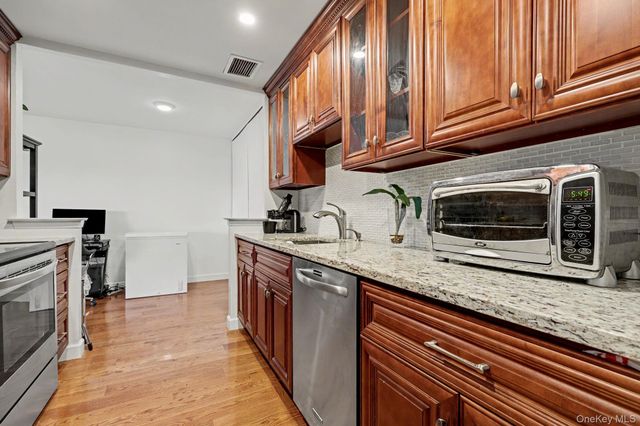 500 High Point Drive 810, Hartsdale, NY 10530