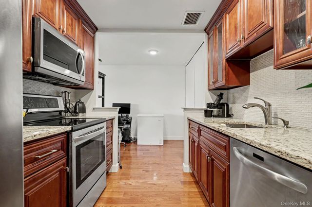 500 High Point Drive 810, Hartsdale, NY 10530