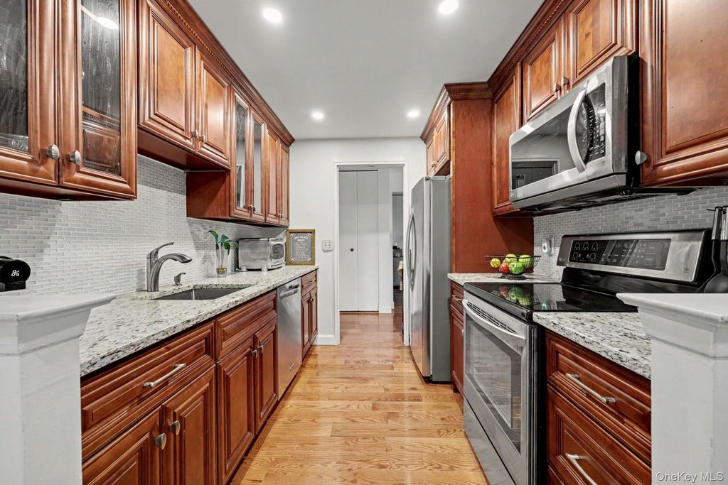 500 High Point Drive 810, Hartsdale, NY 10530