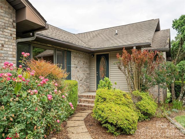 2 Bannerwood Drive, Horse Shoe, NC 28742