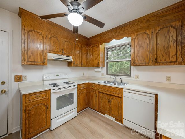2 Bannerwood Drive, Horse Shoe, NC 28742