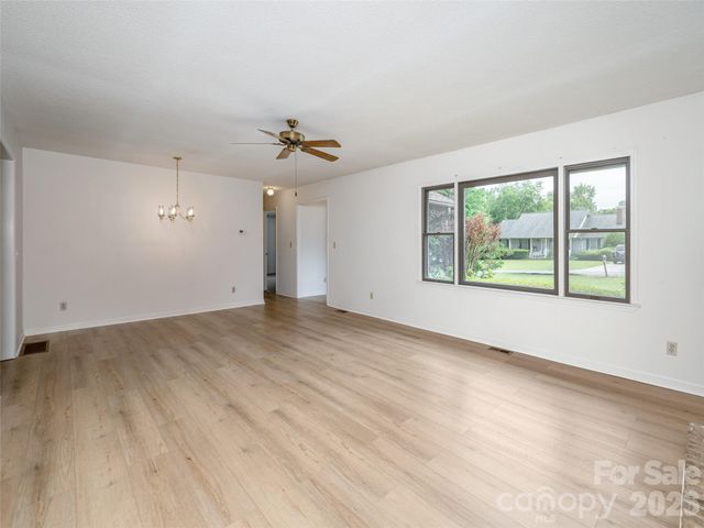 2 Bannerwood Drive, Horse Shoe, NC 28742