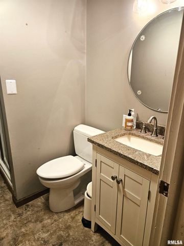 1077 Knox Rd 500 E Road, Galesburg, IL 61401