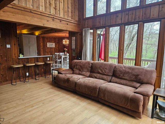 1077 Knox Rd 500 E Road, Galesburg, IL 61401