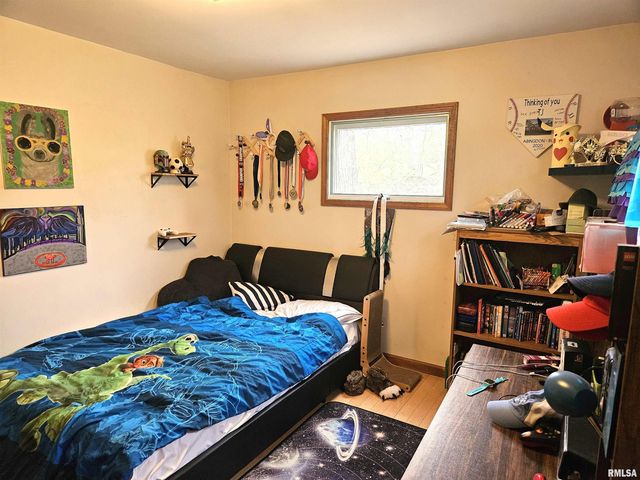 1077 Knox Rd 500 E Road, Galesburg, IL 61401