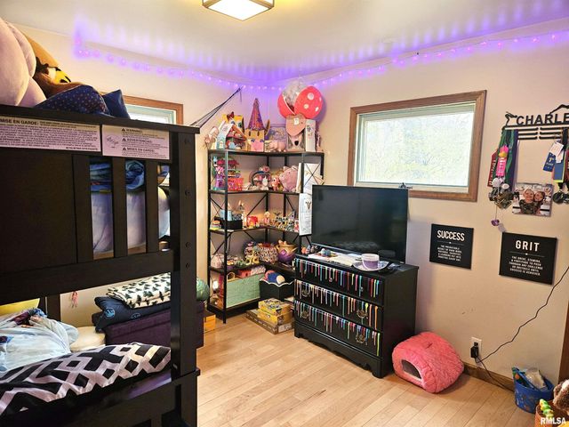 1077 Knox Rd 500 E Road, Galesburg, IL 61401