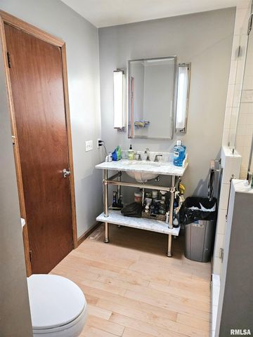 1077 Knox Rd 500 E Road, Galesburg, IL 61401