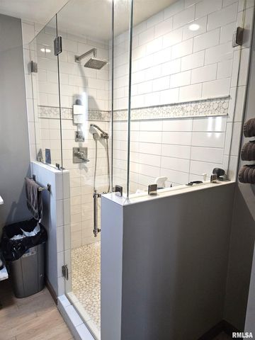 1077 Knox Rd 500 E Road, Galesburg, IL 61401