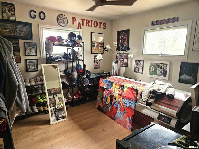 1077 Knox Rd 500 E Road, Galesburg, IL 61401