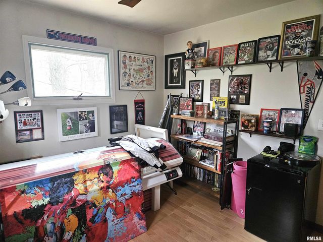 1077 Knox Rd 500 E Road, Galesburg, IL 61401