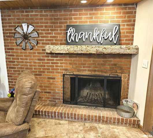 1077 Knox Rd 500 E Road, Galesburg, IL 61401