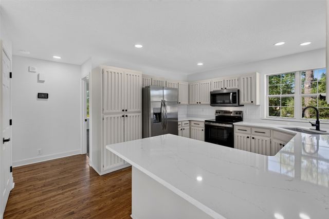 18641 Woodbriar Lane, Catoosa, OK 74015