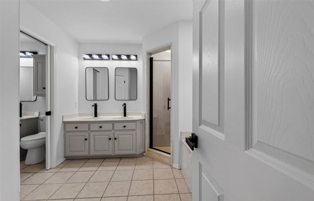 18641 Woodbriar Lane, Catoosa, OK 74015