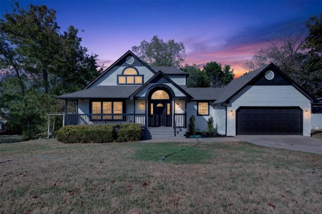 18641 Woodbriar Lane, Catoosa, OK 74015