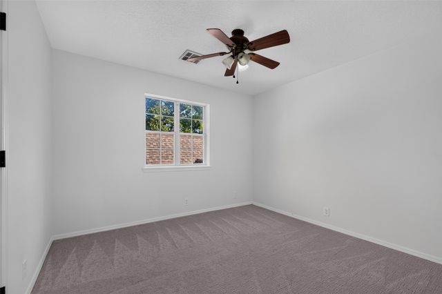 18641 Woodbriar Lane, Catoosa, OK 74015