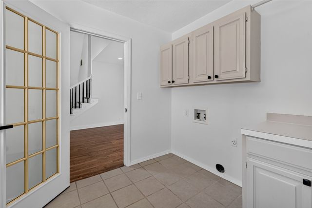 18641 Woodbriar Lane, Catoosa, OK 74015