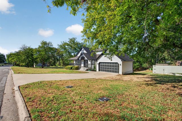 18641 Woodbriar Lane, Catoosa, OK 74015