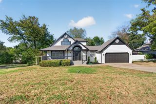 18641 Woodbriar Lane, Catoosa, OK 74015