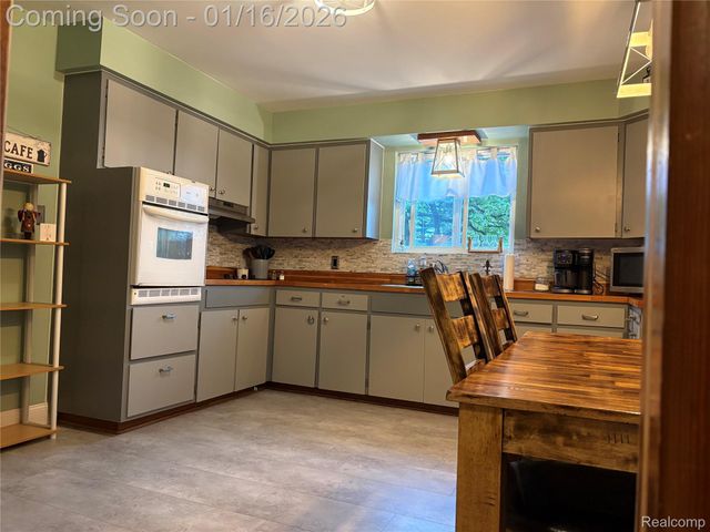 27972 Waltz Road, Huron Charter Township, MI 48164