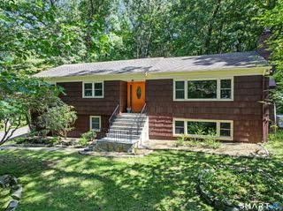 70 Arrow Head Drive, Stamford, CT 06903