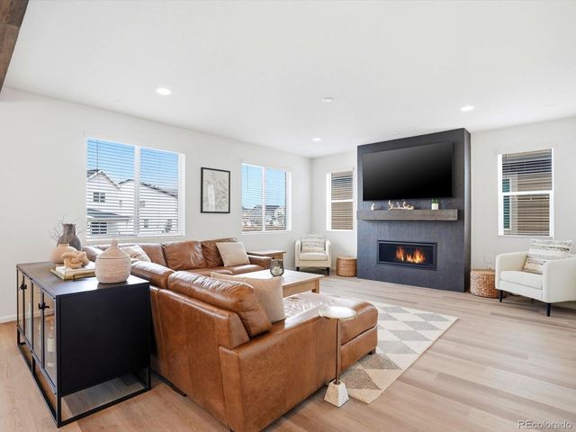 872 Goodrich Peak Street, Erie, CO 80516