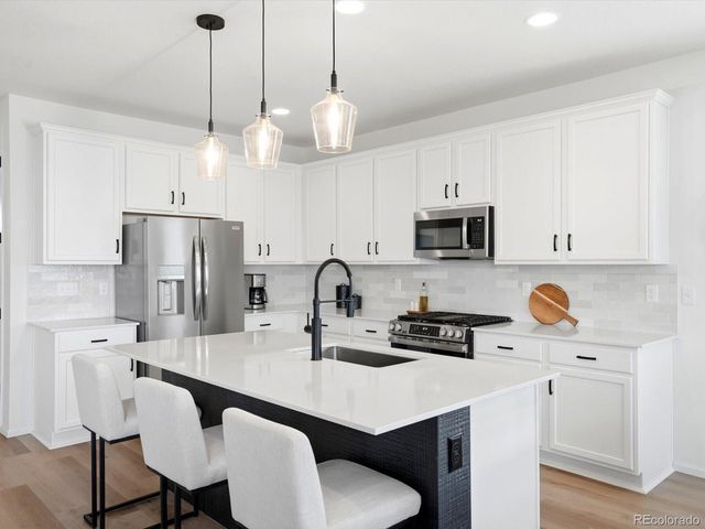 872 Goodrich Peak Street, Erie, CO 80516