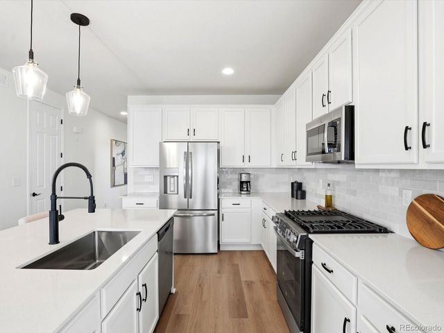 872 Goodrich Peak Street, Erie, CO 80516
