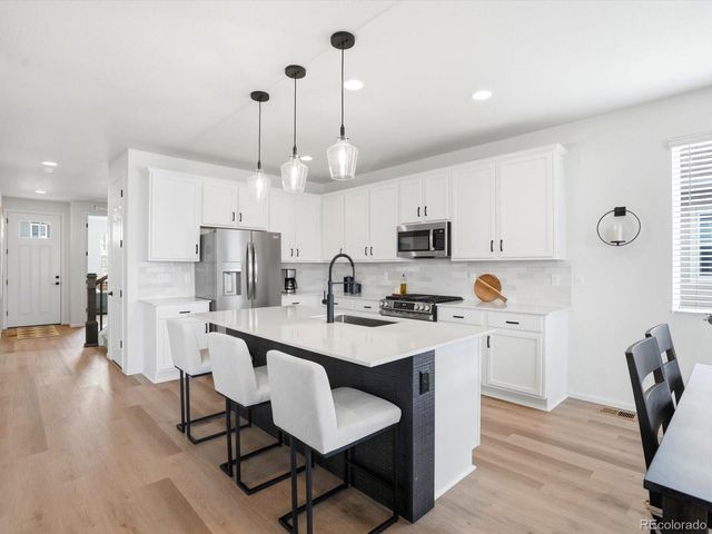 872 Goodrich Peak Street, Erie, CO 80516