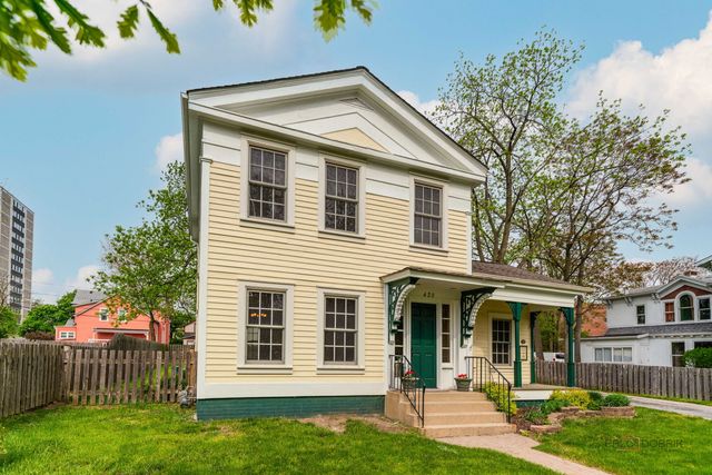 430 N Sheridan Road, Waukegan, IL 60085