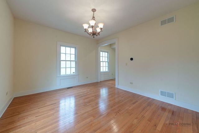 430 N Sheridan Road, Waukegan, IL 60085