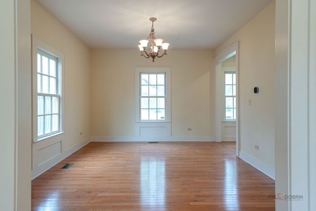 430 N Sheridan Road, Waukegan, IL 60085