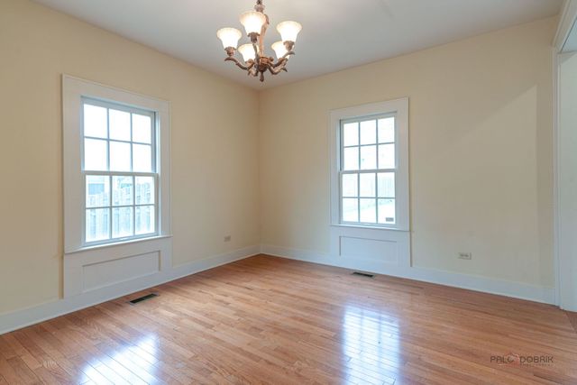 430 N Sheridan Road, Waukegan, IL 60085