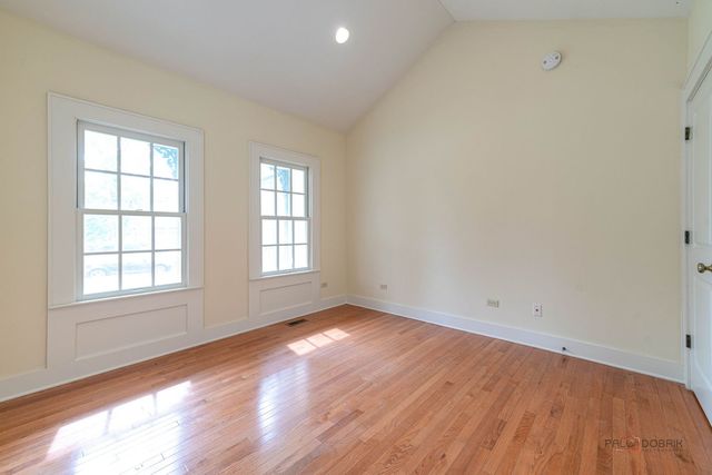 430 N Sheridan Road, Waukegan, IL 60085