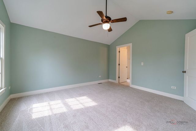 430 N Sheridan Road, Waukegan, IL 60085