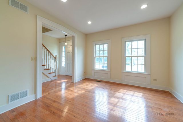 430 N Sheridan Road, Waukegan, IL 60085