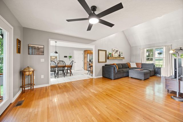 529 Cliffside Drive, Russell Springs, KY 42642