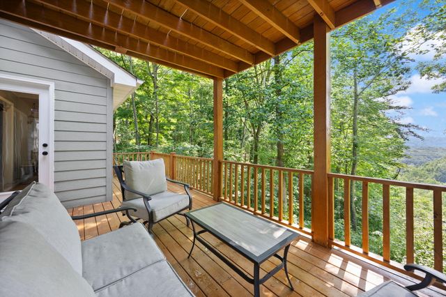 529 Cliffside Drive, Russell Springs, KY 42642