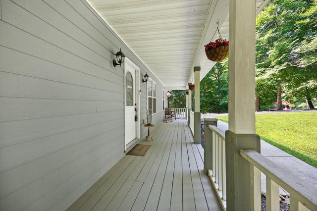 529 Cliffside Drive, Russell Springs, KY 42642