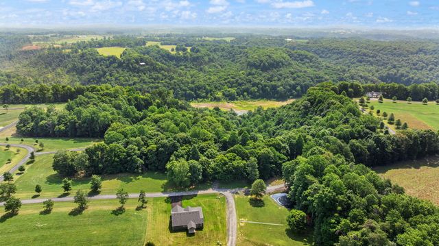 529 Cliffside Drive, Russell Springs, KY 42642