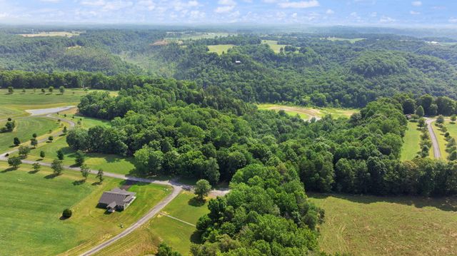 529 Cliffside Drive, Russell Springs, KY 42642
