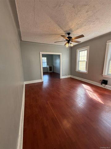 7848 83rd Street, Glendale, NY 11385
