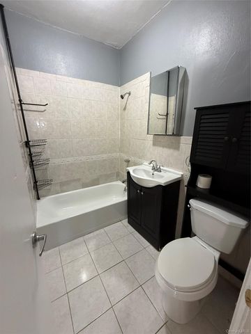 7848 83rd Street, Glendale, NY 11385